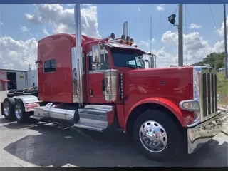 2019 PETERBILT 389