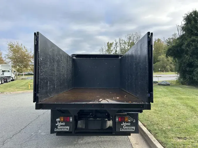 2022 Isuzu NPR-HD