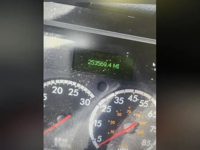 2020 FREIGHTLINER/MERCEDES CASCADIA 113" DAYCAB