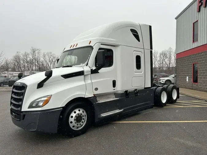 2021 Freightliner Cascadia&reg;8e49063865f092fc756cc199e457798a