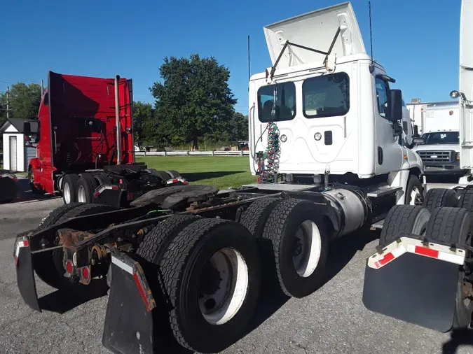 2017 FREIGHTLINER/MERCEDES CASCADIA 125