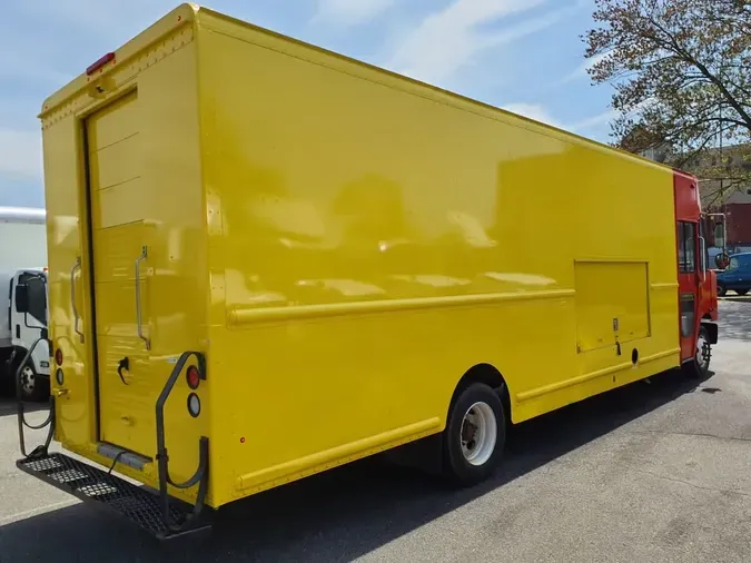 2017 FRTLR CUSTOM CHASSIS CORP MT55
