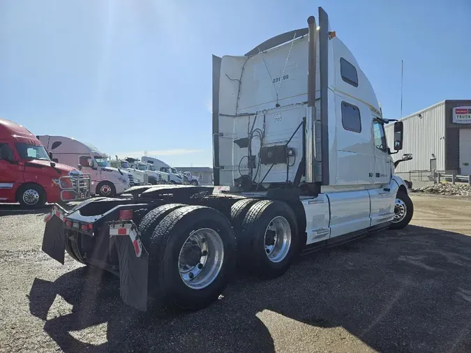 2023 VOLVO VNL64T860