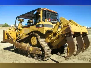 1996 CAT D8R - Set up for Fire Work