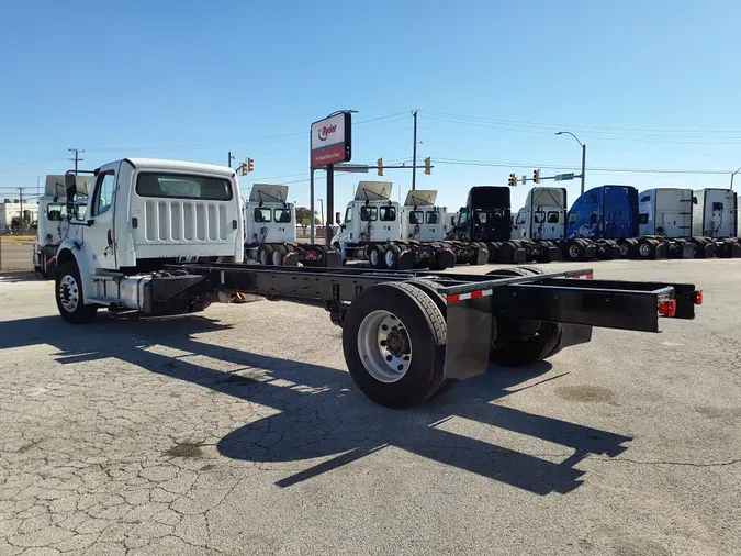 2018 FREIGHTLINER/MERCEDES M2 106