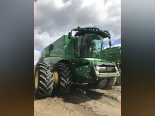 2012 John Deere S690