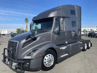 2024 VOLVO VNL64T760