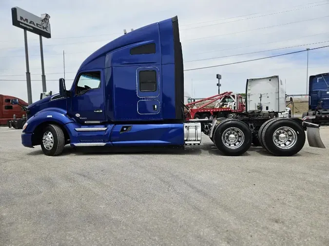 2022 KENWORTH T680