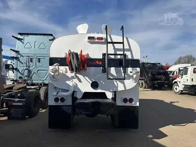 2007 FREIGHTLINER BUSINESS CLASS M2 1068e57f914f335156c801537847cc12653