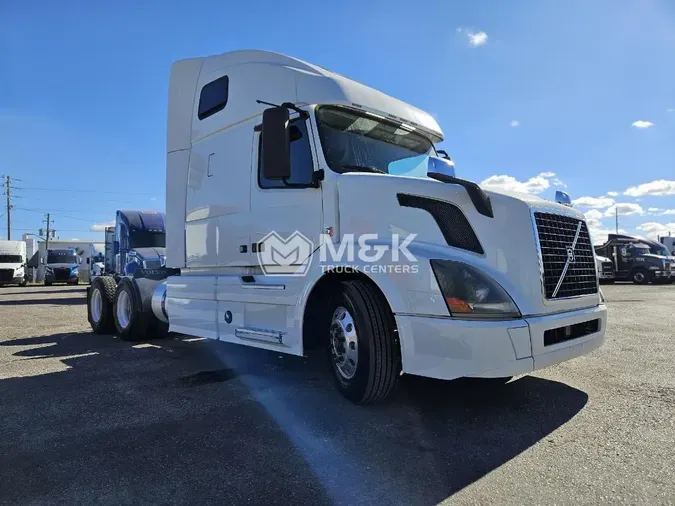 2017 VOLVO VNL64T670