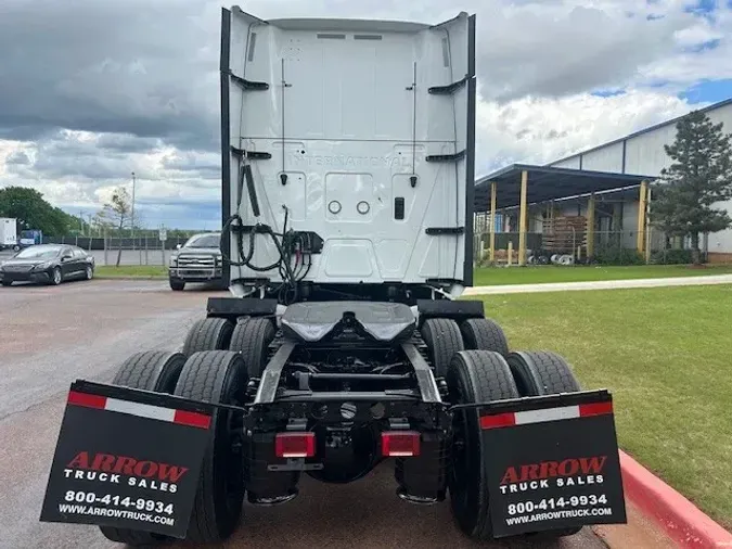 2019 INTERNATIONAL LT