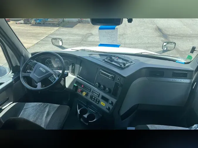 2022 Freightliner Cascadia 126