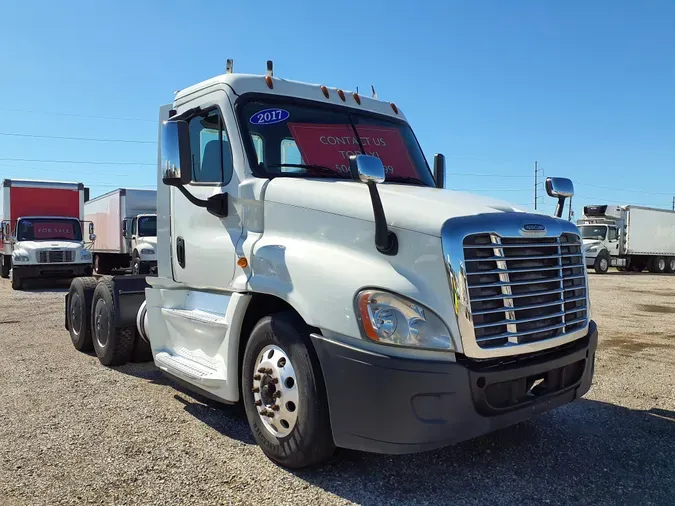 2017 FREIGHTLINER/MERCEDES CASCADIA 125