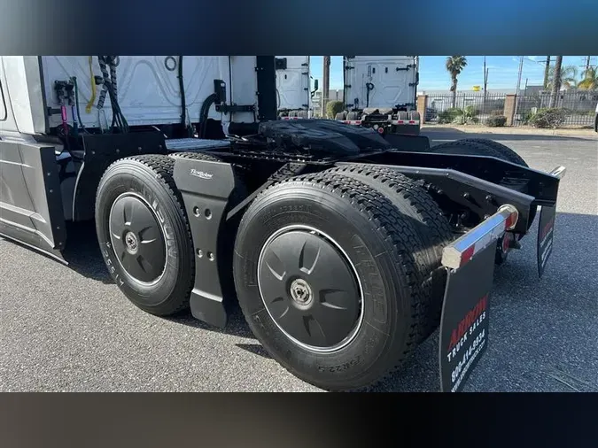 2022 FREIGHTLINER CA126