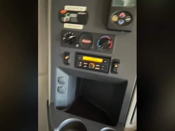 2022 Peterbilt 5798e64d64725677e2cd8bf5480ee5831bd