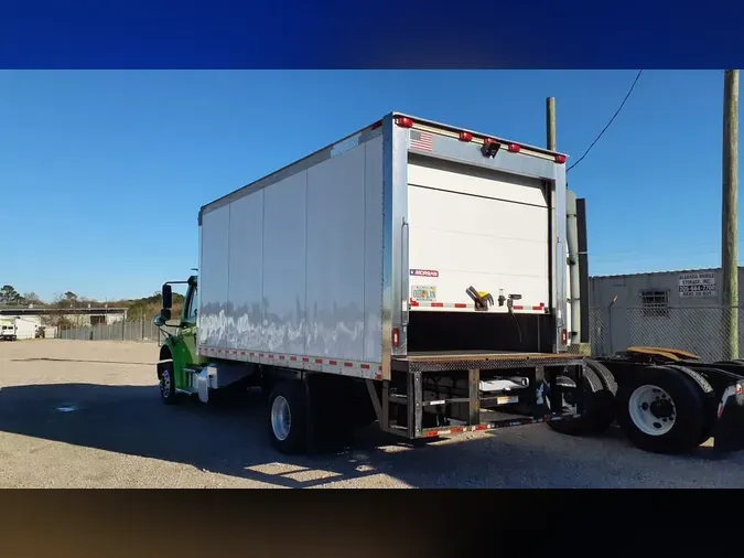 2020 FREIGHTLINER/MERCEDES M2 106
