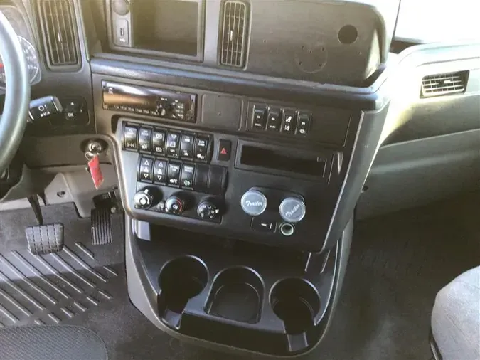 2020 INTERNATIONAL LT