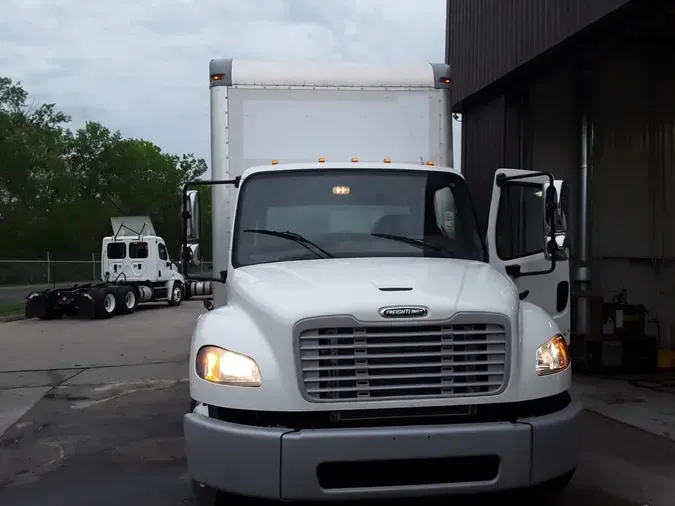 2018 FREIGHTLINER/MERCEDES M2 106