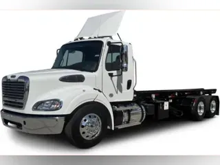 2023 Freightliner Business Class M2 112