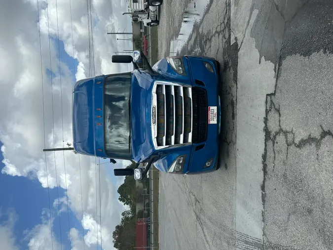 2019 Freightliner Cascadia 126