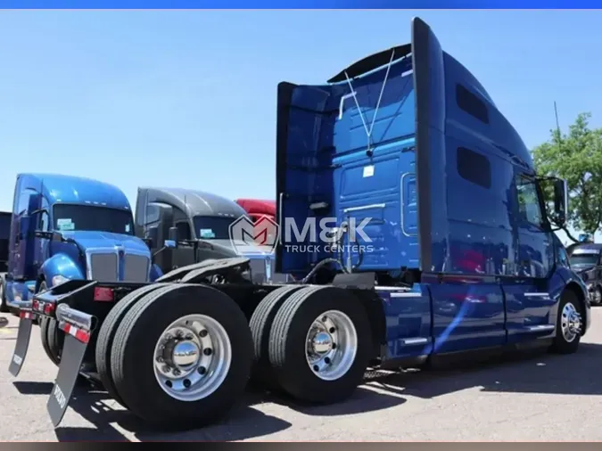 2021 VOLVO VNL64T760