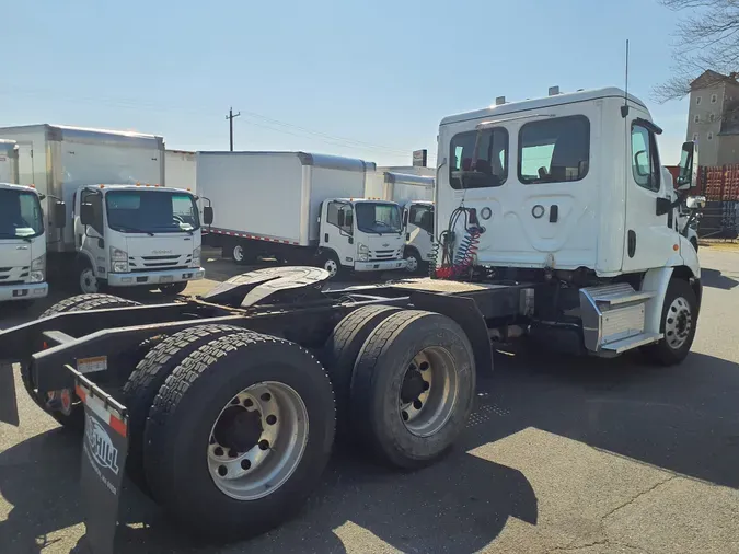 2019 FREIGHTLINER/MERCEDES CASCADIA 113