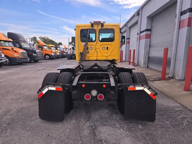 2018 FREIGHTLINER/MERCEDES CASCADIA 113