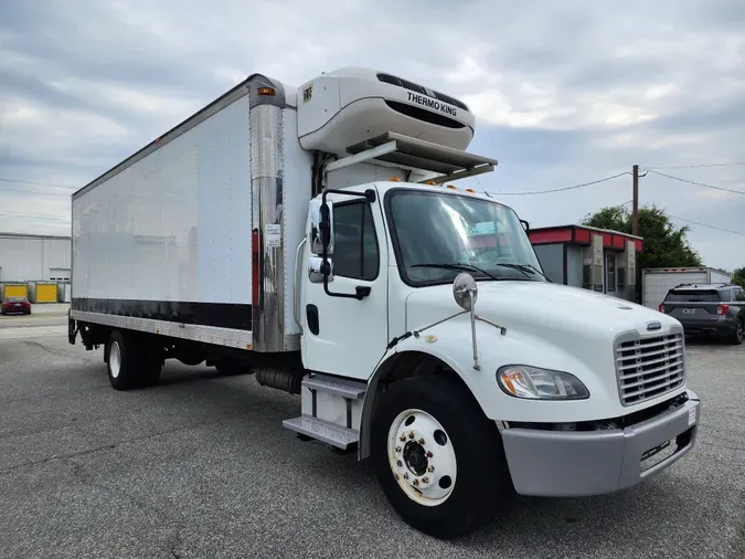 2015 FREIGHTLINER/MERCEDES M2 106