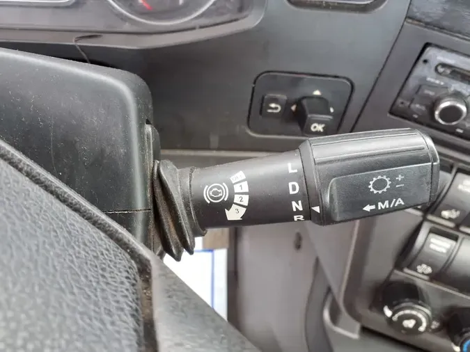 2019 NAVISTAR INTERNATIONAL LT625 DAYCAB T/A
