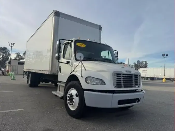 2019 Freightliner Business Class M2 106