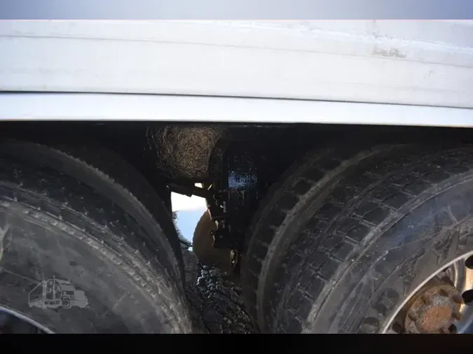 2014 PETERBILT 3678e8671ef095929b508ff61748e8e904e