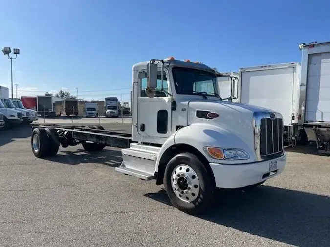 2019 Peterbilt 337