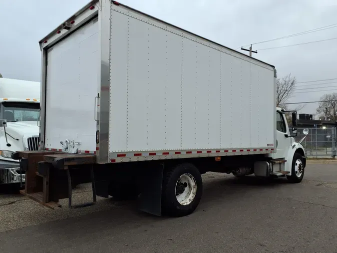 2018 FREIGHTLINER/MERCEDES M2 106