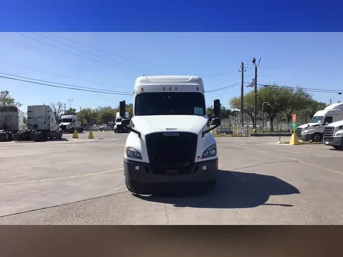 2020 Freightliner Cascadia 126