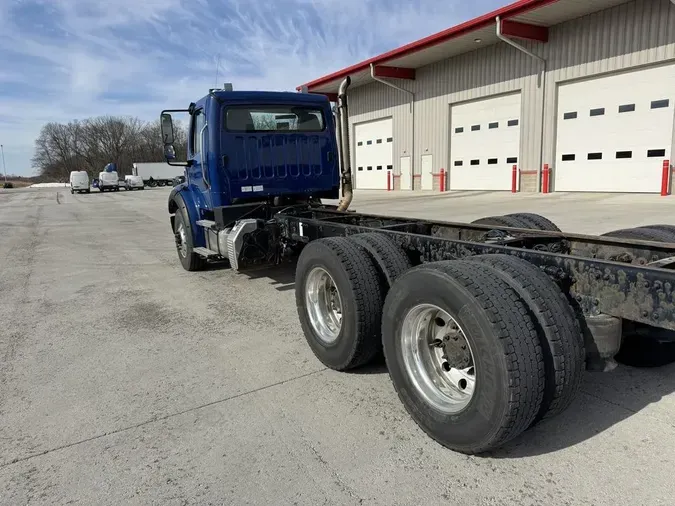 2020 Freightliner M2 112