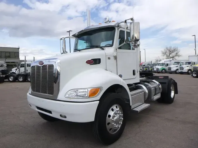 2018 Peterbilt 337