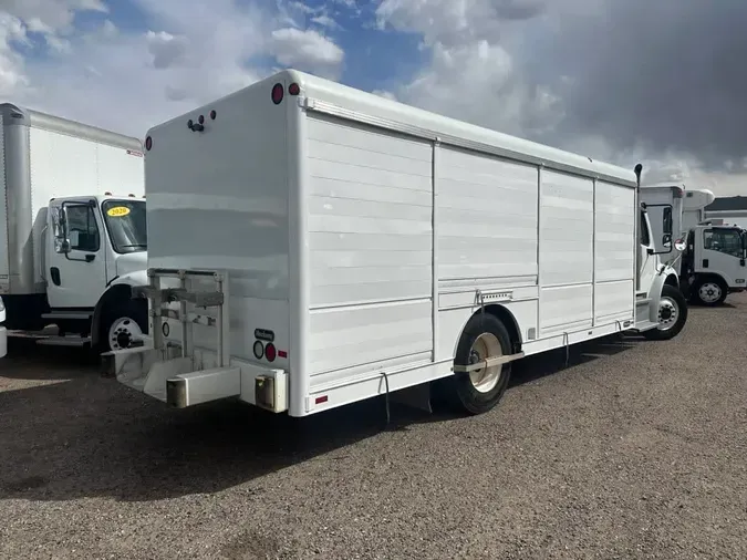 2017 FREIGHTLINER/MERCEDES M2 106