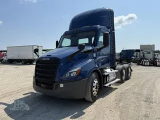 2020 FREIGHTLINER CASCADIA 116