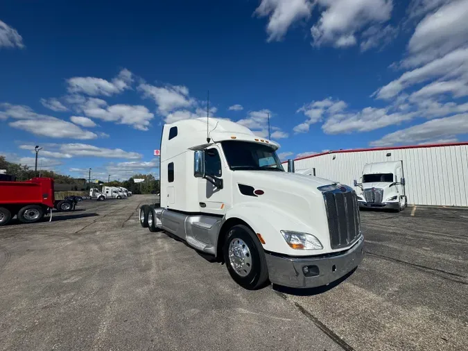 2022 Peterbilt 579