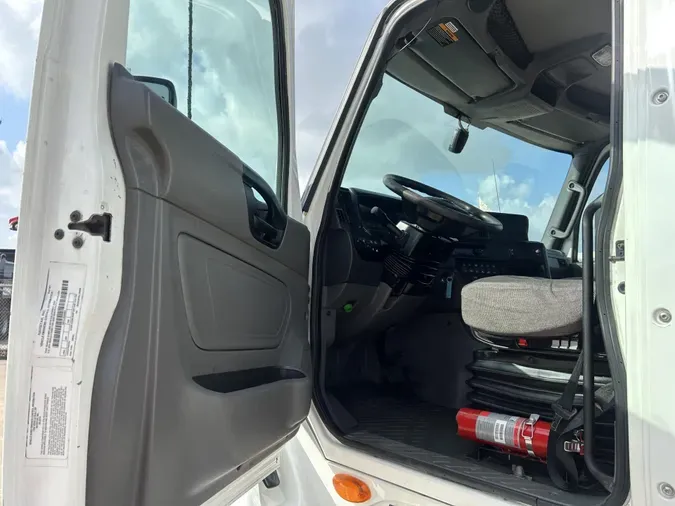 2020 International LT625