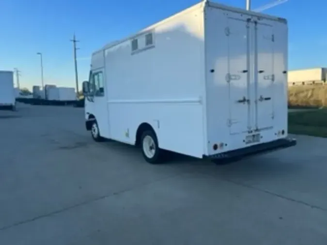 2017 Freightliner MT45