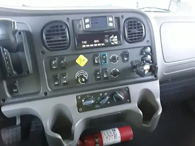 2019 FREIGHTLINER/MERCEDES M2 106