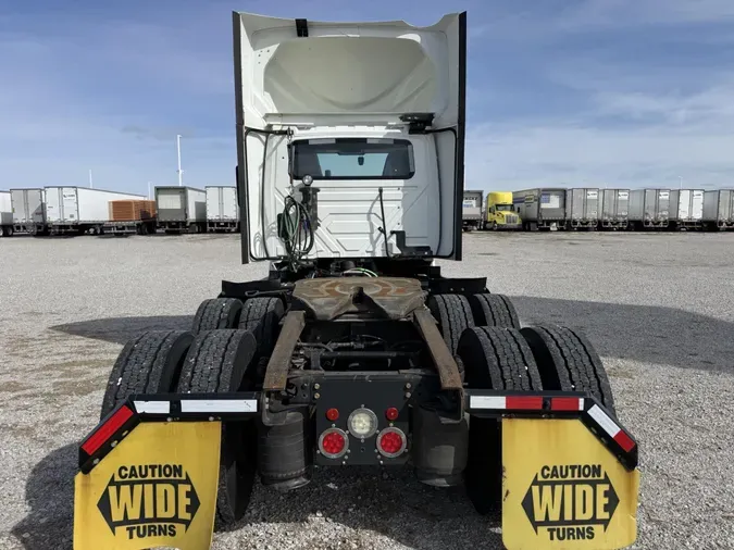 2021 International LT625