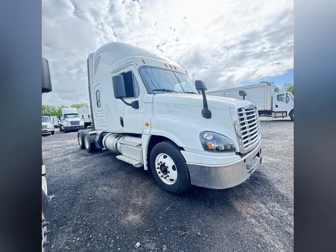 2020 FREIGHTLINER/MERCEDES CASCADIA 125