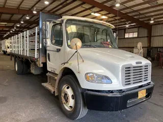 2013 FREIGHTLINER/MERCEDES M2 106