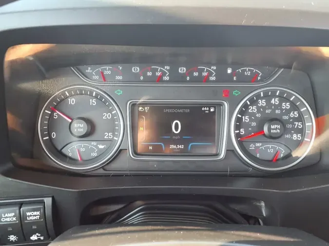 2019 NAVISTAR INTERNATIONAL LT625 DAYCAB T/A