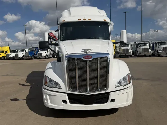 2022 Peterbilt 579