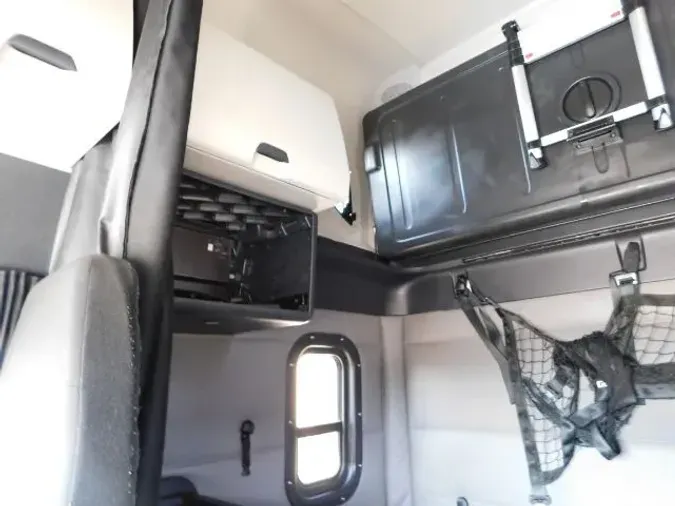 2020 Freightliner New Cascadia 126