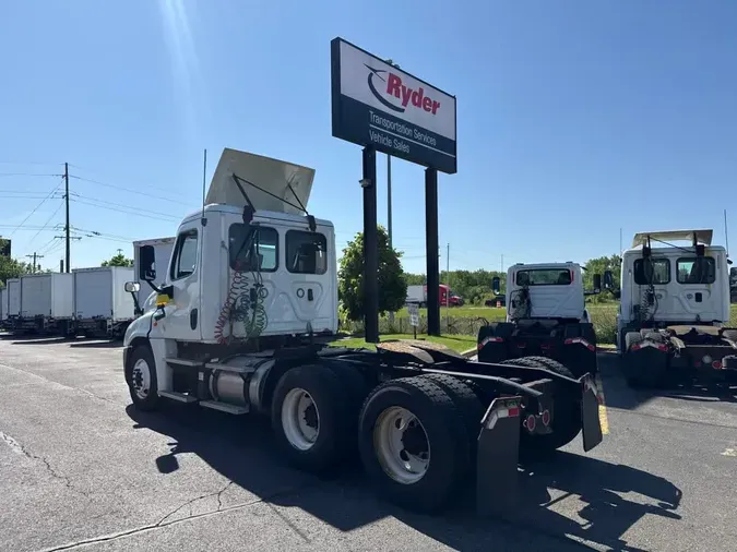 2019 FREIGHTLINER/MERCEDES CASCADIA 1258eada89465d74448f3c48c1aa0779e29
