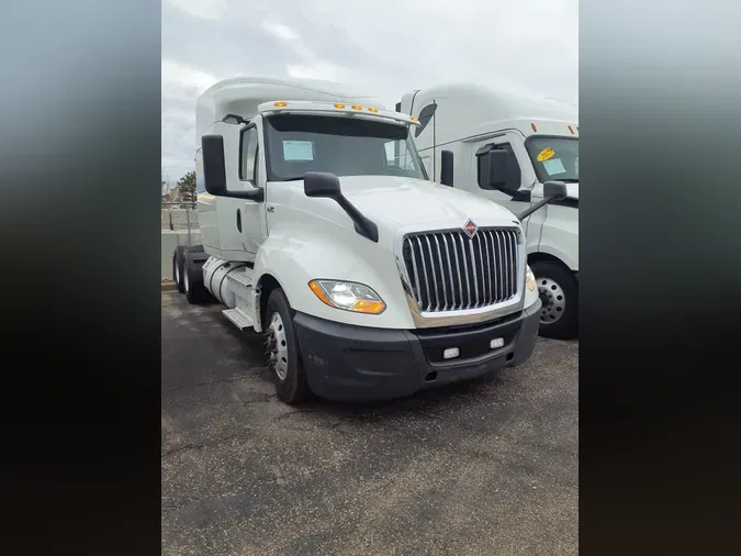 2020 NAVISTAR INTERNATIONAL LT625 SLPR CAB